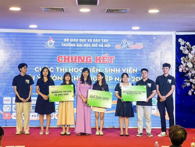 VICO trao tặng website trị giá 15 triệu cho dự án GFU thuộc Trường Đại Học Mở Hà Nội